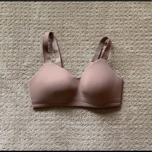 Lululemon Hold Tru Bra